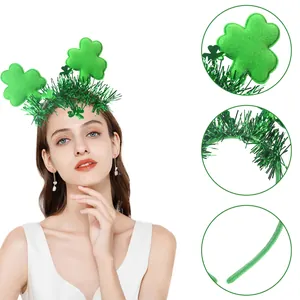 Serre-tête de la Saint-Patrick avec trèfles verts et détails en guirlandes festives