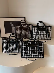 Modern large capacity tote bags in four plaid patterns with stylish leather handles