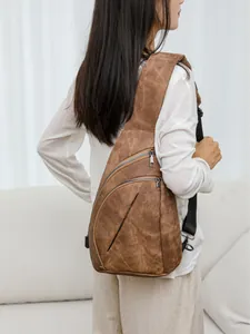 Sac de Poitrine en Cuir PU Vintage Pour Hommes Femmes Rétro Multi Fermeture Éclair Sling Bag Grande Capacité Bandoulière Réglable Sac à Bandoulière Décontracté