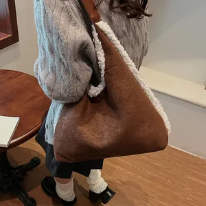 Sac Cabas Femme en Simili Daim avec Bordure Sherpa Grande Capacité Patchwork Sac à Épaule Automne Hiver Décontracté