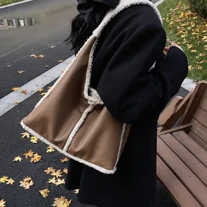 Borsa Tote Grande da Donna in Pelle PU Retro Con Finta Lana di Agnello Invernale Grande Capacità Spalla Hobo Bag