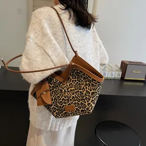 Mode Leopardenmuster Tragetasche Für Damen Große Kapazität Umhängetasche Mit Mini-Beutel V-Ausschnitt PU Leder Segeltuch Pendler Handtasche