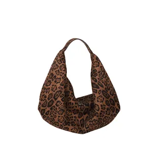 Retro leopard print tote bag with large capacity and minimalist hobo shoulder style