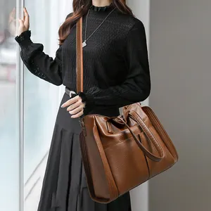 Sac fourre-tout marron en similicuir de grande capacité avec bandoulière pour femme