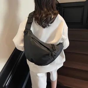 Casual Minimalist Nylon Crossbody Crescent Bag For Women Men Waterproof Large Capacity Dumpling Chest Bag Travel Shoulder Bag