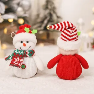 Poupées de Noël en peluche avec motifs Père Noël et bonhomme de neige tricotés main