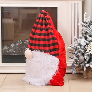 Extra großer Weihnachts-Gnom-Geschenkbeutel mit rot-schwarzem Karomuster und weißem Bart