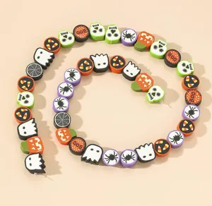 Layout a spirale di perline di Halloween con motivi a fantasma, teschio e zucca