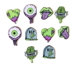 Halloween-bedeltjes van acryl met zombie-ontwerpen en harten voor doe-het-zelf sieraden