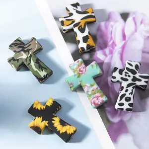 Perline in silicone a forma di croce con stampe leopardate, floreali e camo