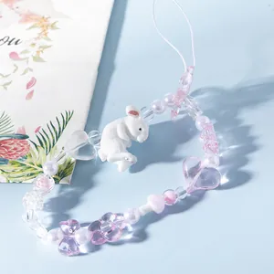 Bijou de téléphone avec perles cœurs roses, lapin blanc et perles pour femme