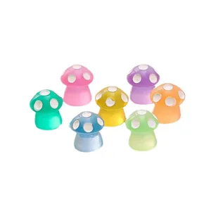 Lot de 7 champignons miniatures en résine lumineuse pour bricolage et micro-paysages