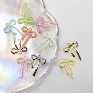 Colgantes de lazo coloridos con perlas para crear joyas y accesorios hechos a mano