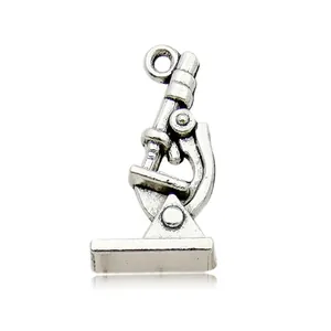 Gedetailleerde retro zilveren microscoop hanger voor DIY kettingen en sieraden maken