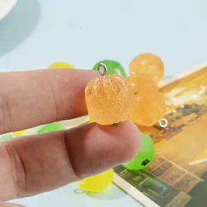 Realistische Orangenanhänger aus Harz für DIY Ohrringe mit Fruchtfleisch-Struktur und Metallring
