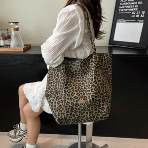 Women Vintage Leopard Print Canvas Tote Bag Large Capacity Casual Fashion Double Shoulder Strap Shopper Bag With Metal Tag