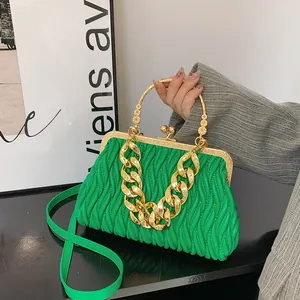 Vintage Geplooide Matelassé Crossbodytas Voor Vrouwen Gouden Ketting Knipsluiting Schelp Handtas PU Leer Schoudertas