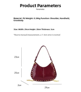 Détails du sac à main bordeaux en similicuir avec clous dorés et dimensions du produit