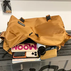 Borsa a tracolla giapponese grande capacità in nylon giallo con scomparti pratici