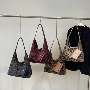 Sac fourre-tout vintage à imprimé léopard en quatre couleurs avec petits sacs assortis
