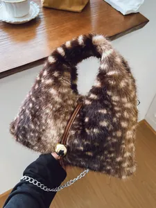 Kunstpelz Plüsch Damen Knödeltasche Rehkitz Muster Kette Schultertasche Mit Metallkugel Dekoration Herbst Winter Handtasche