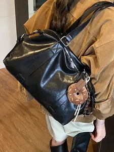 Large Capacity PU Leather Travel Bag For Men Women Vintage Urban Simple Tote Bag Gym Fitness Weekend Bag With Pendant