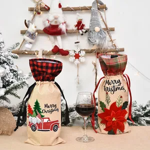 Sacchetti per vino in juta natalizia con camion rosso e decorazioni di stelle di Natale