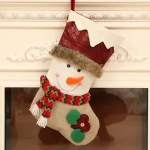 Grande chaussette de Noël avec motif bonhomme de neige suspendue pour décor de fêtes