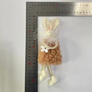 Misura dettagliata del ciondolo a forma di coniglietto pasquale alto 16cm e largo 7cm