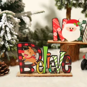 Adornos navideños de madera Believe y Noel con diseño de cuadros rojos y renos