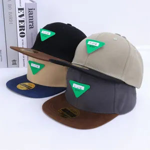 Gorras de béisbol snapback para niños con parche triangular en varios colores modernos