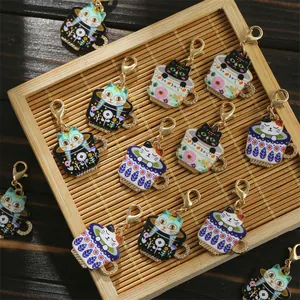 Simpatici Ciondoli in Lega e Smalto Gatto in Tazza Ciondoli Animali Dipinti Con Chiusura a Moschettone Per Creazione Gioielli DIY Accessori Portachiavi
