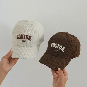 Casquettes de baseball BOSTON en velours côtelé pour enfants beige et marron