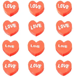 Perles en forme de cœur rouge en pâte polymère avec texte LOVE pour bijoux DIY