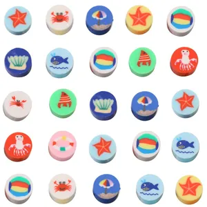 Perles en pâte polymère sur le thème marin avec des animaux marins colorés en matrice 5x5