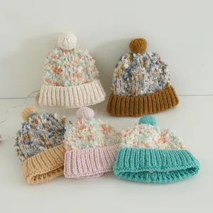 Kinder Winter Strickmütze Beanie Buntes Schneeflocken Bouclé-Garn Warme Winddichte Mütze Mit Bommel Für Kleinkinder Jungen Mädchen