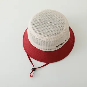 Chapeau de pêcheur d'été pour enfants en maille avec broderie be happy et cordon rouge