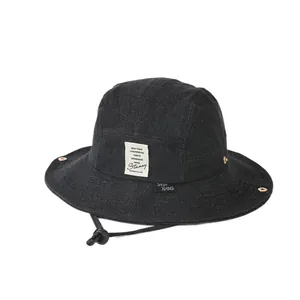 Sombrero de pescador infantil de denim negro con ala ancha y cordón ajustable