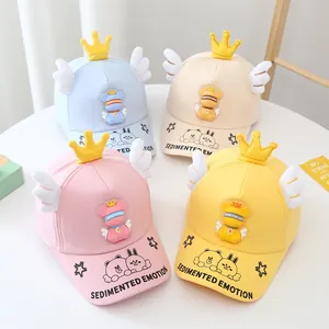 Casquettes de baseball cartoon pour bébé avec ours 3D couronne et ailes en quatre couleurs