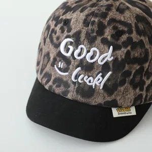 Leopardenmuster Kinder Baseballkappe mit Good Luck Stickerei für Herbst und Winter