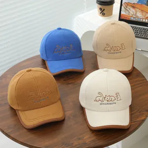 Kinder-Baseballkappen aus Fleece mit Dinosaurier-Stickerei in Blau, Beige und Kaffeebraun