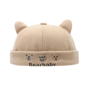 Berretto neonato kaki senza tesa con orecchie 3D e ricamo orsetto Bearbaby
