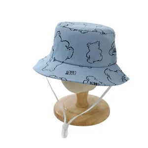 Sombrero de sol para niños con estampado de ositos y correa ajustable azul claro