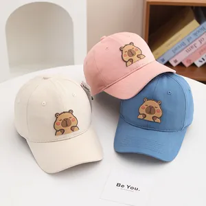 Casquettes de baseball capybara pour enfants en beige rose et bleu pour les 3-8 ans