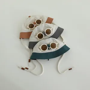 Cappello da sole per bambini in mesh con occhiali decorativi e coulisse in tre colori