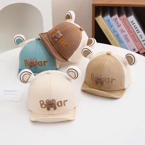 Gorras de béisbol de malla para bebé con orejas de oso y bordados en cuatro colores