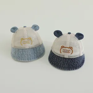 Détails de chapeaux de soleil bébé avec oreilles d'ours et broderie Cute en denim