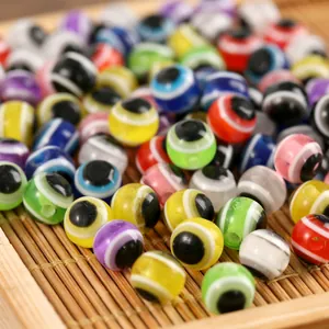 Perles Evil Eye en résine de 8mm colorées sur plateau bambou pour bijoux DIY
