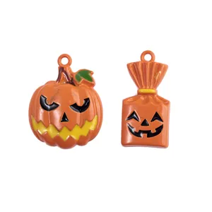 Ciondoli a forma di zucca e sacchetto di caramelle per creazione gioielli fai da te