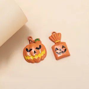Ciondoli di Halloween a forma di zucca e sacchetto per gioielli fai da te in lega